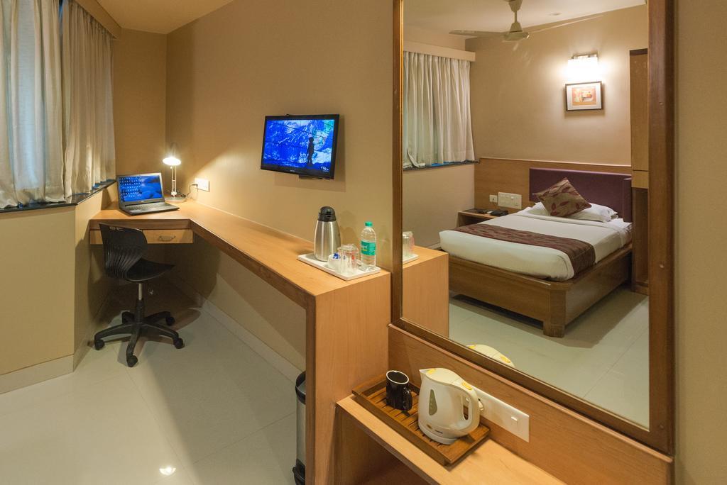 Hotel Prestige Μπανγκαλόρ Εξωτερικό φωτογραφία
